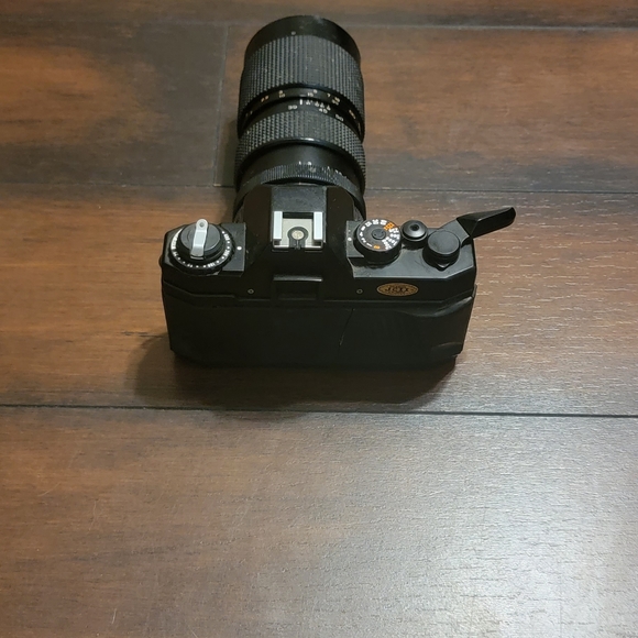 Vintage 1987 Vivitar V335 SLR Film Camera w/ 39-85mm Zoom lens - Picture 3 of 3